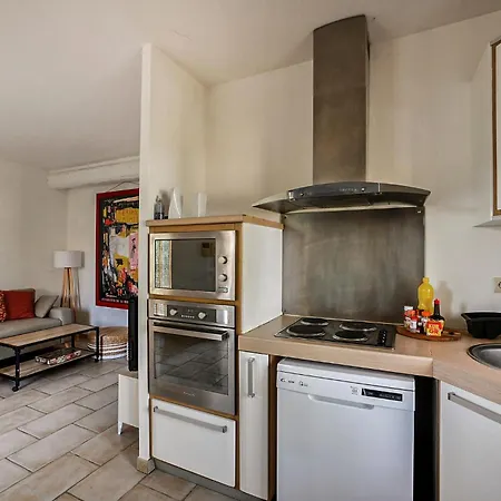 Apartman 2 Bedroom Lovely In