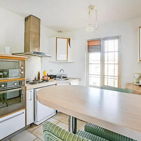2 Bedroom Lovely In Apartman *